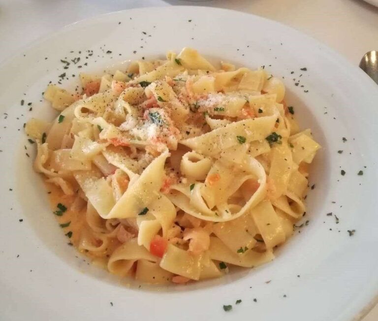 TAGLIATELLE AL SALMONE: A Taste of Italian Excellence at La Ballerina Italian Restaurant, Covent Garden